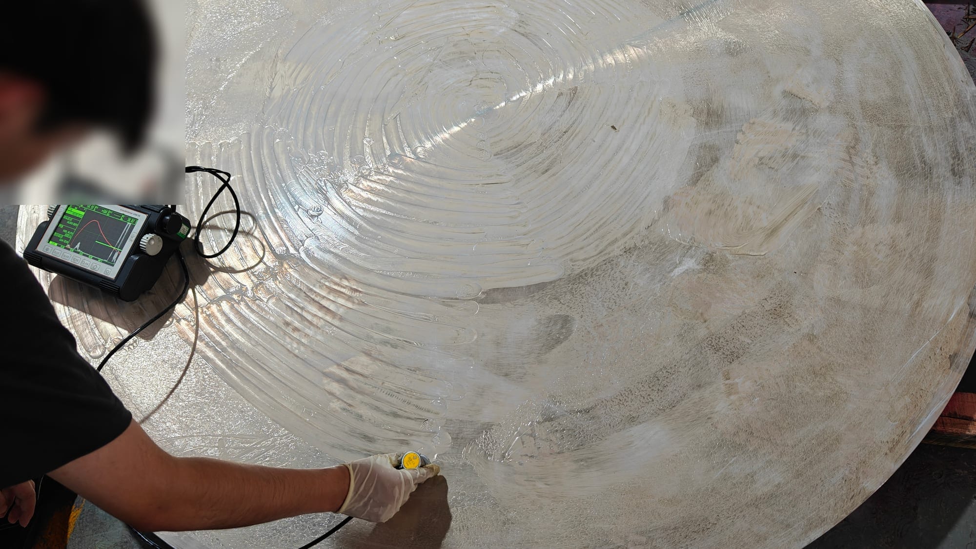 Ultrasonic examination of a large forged disc with a portable flaw detector